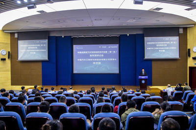 奔馳事件并非偶然，軟件開發將推動汽車產業變革